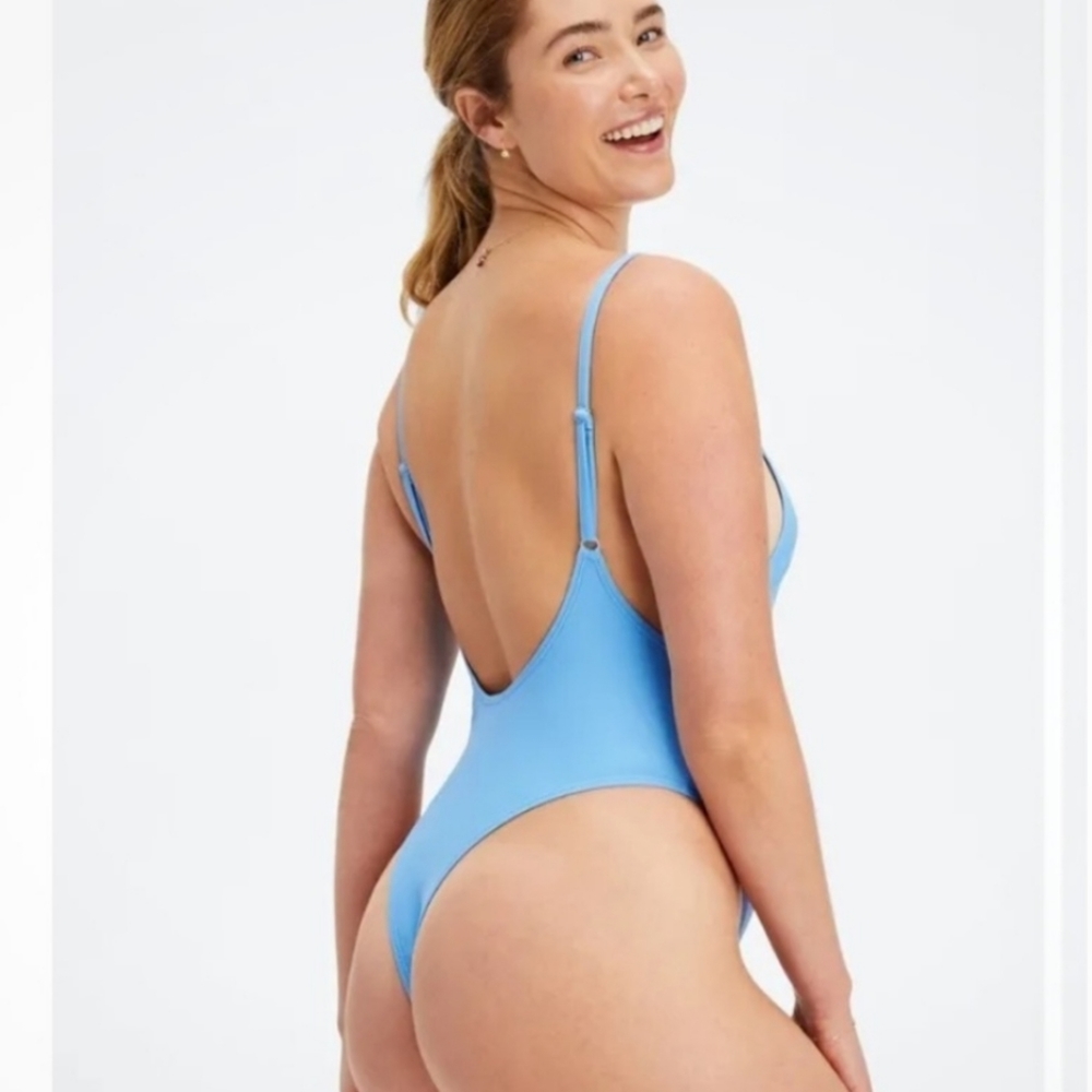 Fabletics low back one piece swim suit "island escape" blue sexy Cheeky Small